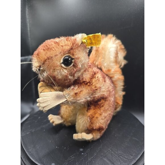 Vintage STEIFF Mohair PERRI Squirrel Germany Original W/Button & Ear Tag 4" Tall - Picture 1 of 8